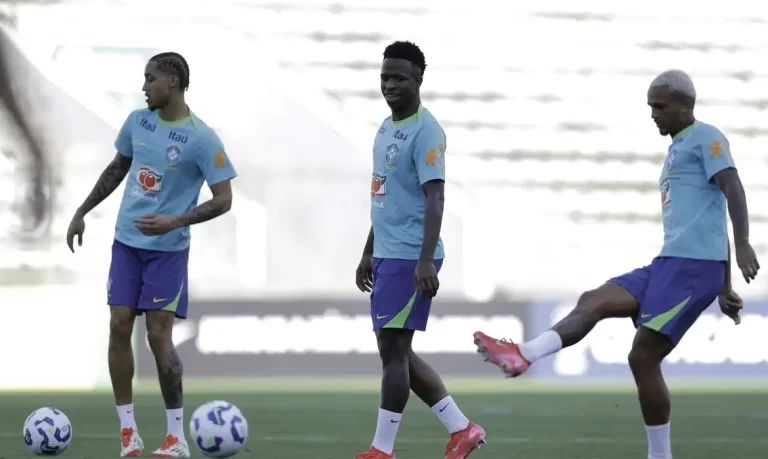 Brasil enfrenta Colômbia no Mané Garrincha pelas eliminatórias da copa 8 brasil