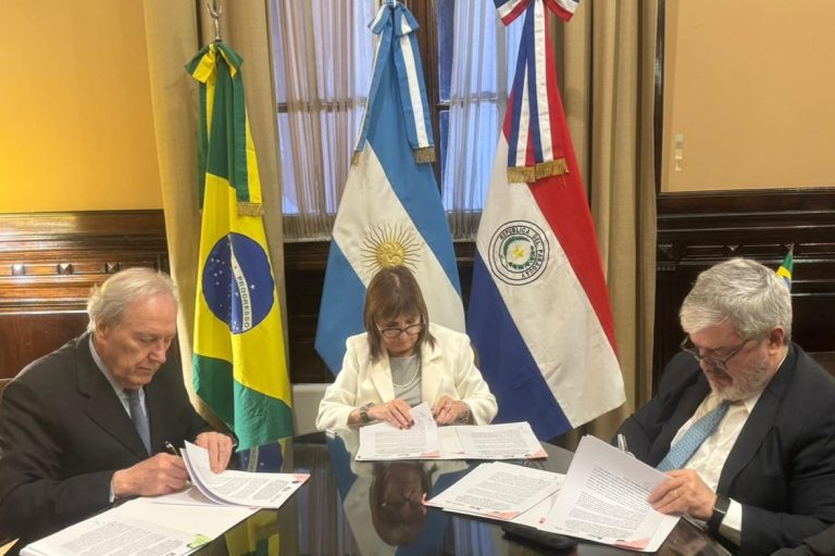 acordo-de-cooperacao-policial-entre-brasil-argentina-e-paraguai-visa-reforcar-seguranca-na-triplice-fronteira