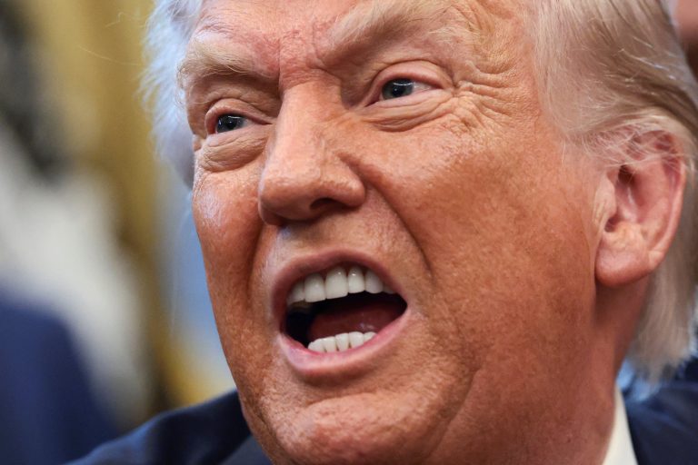 parlamento-europeu-congela-acordo-comercial-com-eua-em-retaliacao-as-ameacas-de-trump