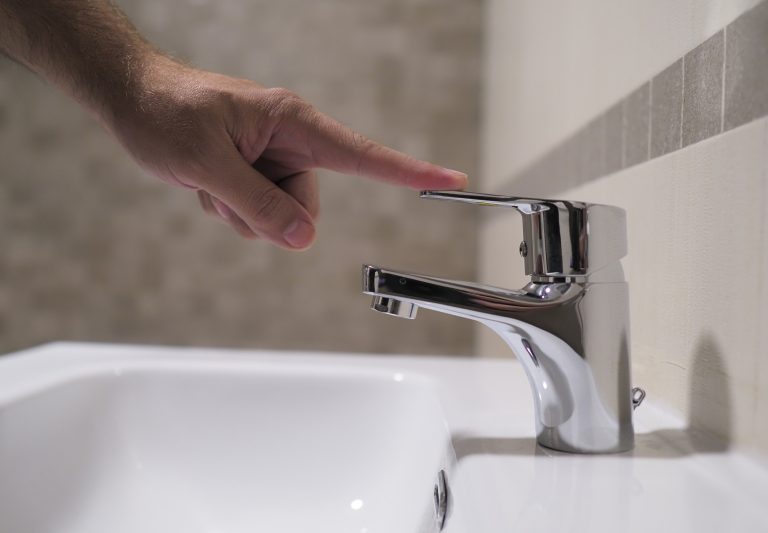 justica-determina-bloqueio-de-ate-r$-300-mil-da-caema-apos-falhas-no-abastecimento-em-vitoria-do-mearim