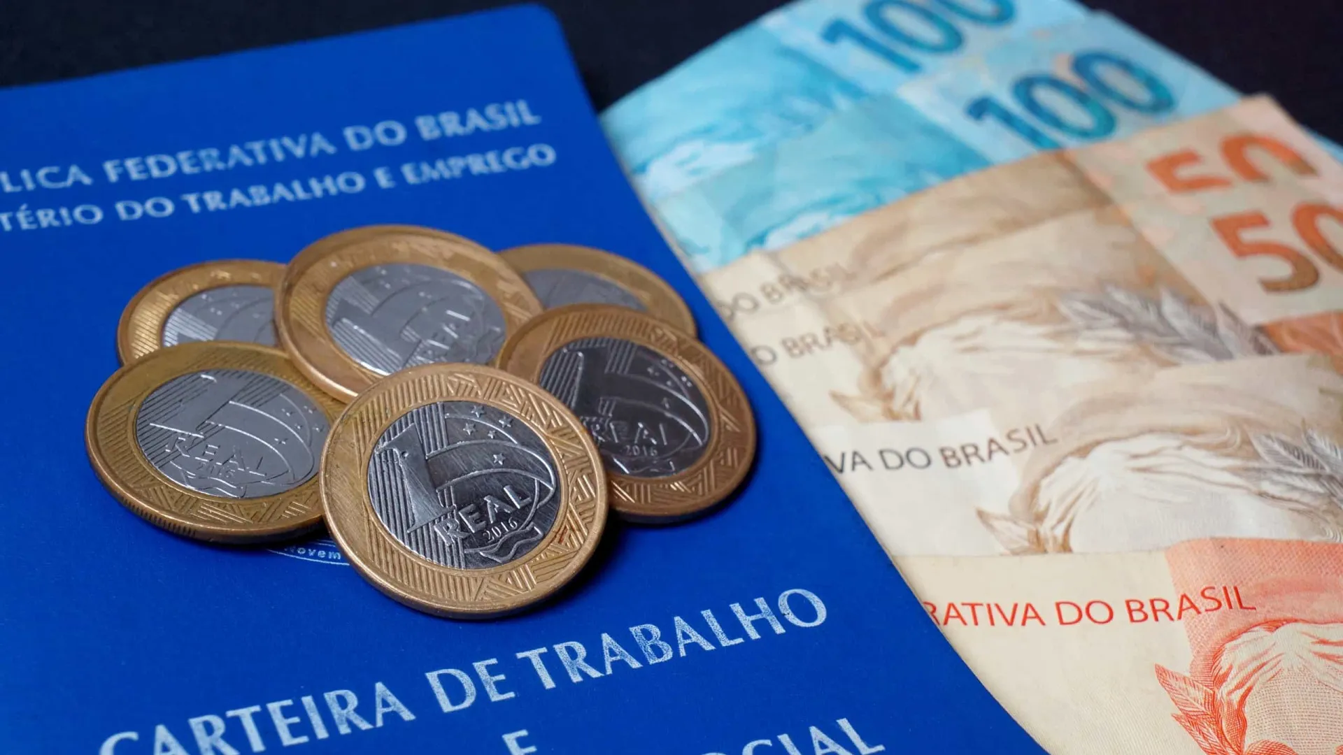 salario-de-admissao-bate-recorde-com-apagao-de-mao-de-obra-e-alta-do-minimo