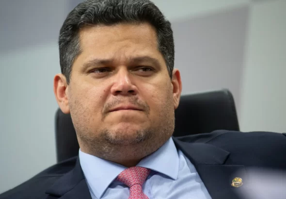 pf-cita-gestao-fraudulenta-e-diz-que-aliado-de-alcolumbre-destinou-dinheiro-ao-master-sem-exigir-documentos