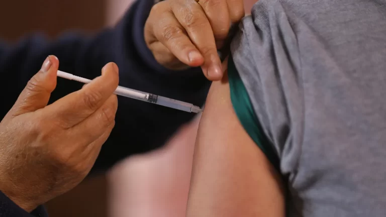 anvisa-aprova-vacina-contra-hpv-para-prevencao-de-canceres-de-orofaringe,-cabeca-e-pescoco