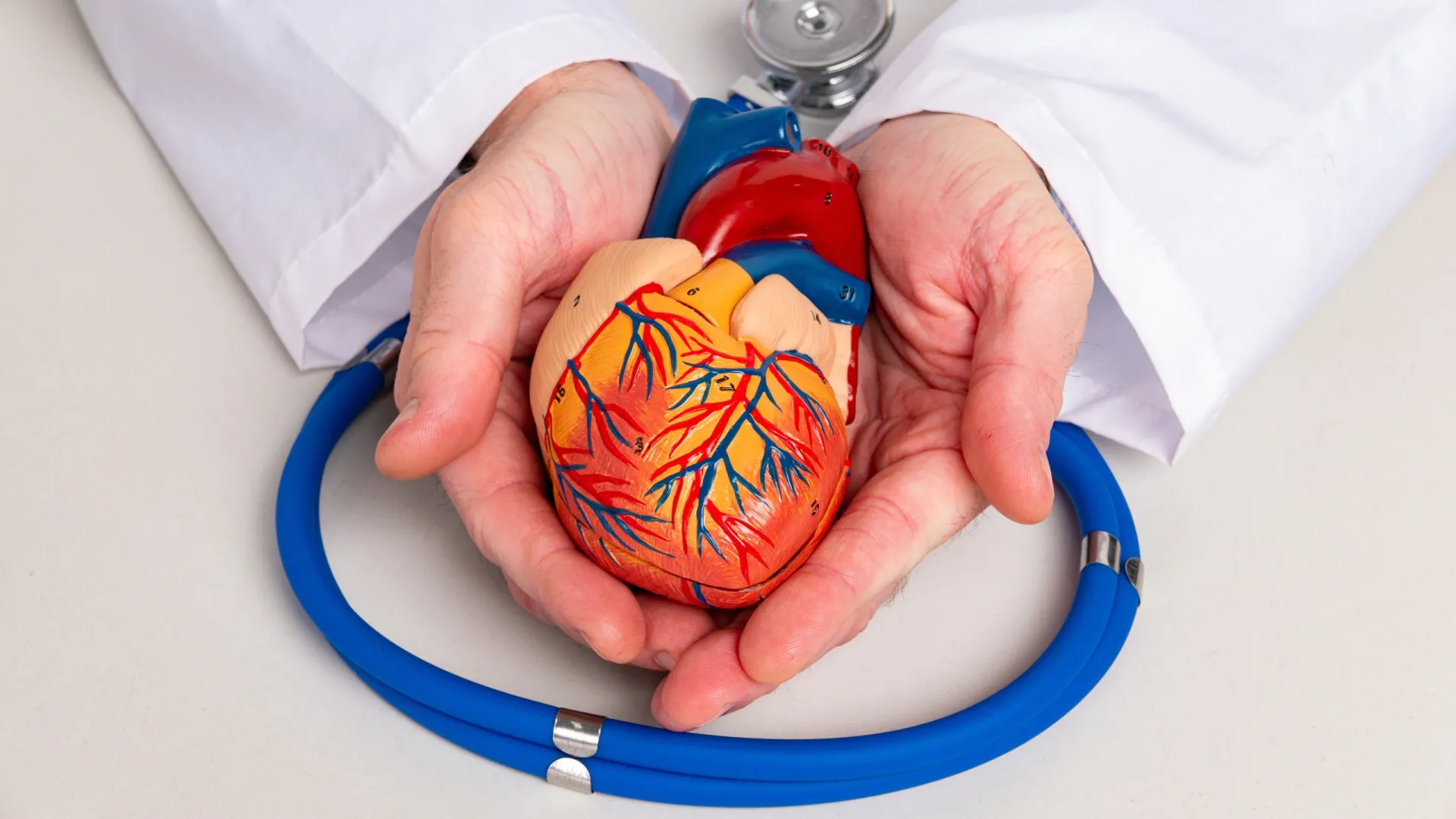 tres-bebidas-que-prejudicam-a-saude-das-arterias,-alerta-um-cardiologista