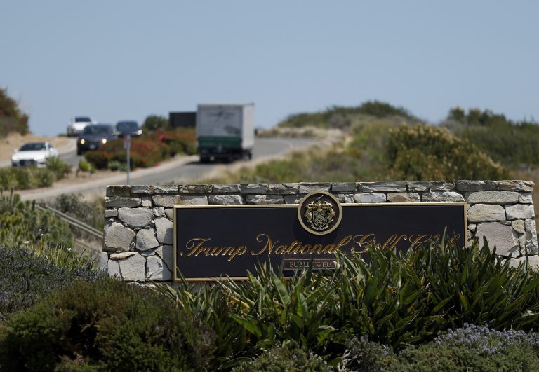 homem-armado-e-preso-em-campo-de-golfe-de-trump-dias-antes-de-visita-do-presidente-dos-eua;-‘evitamos-uma-tragedia’,-diz-agente