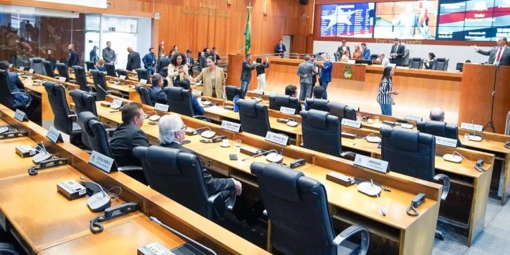 empresarios-acionam-justica-contra-feriado-do-dia-da-mulher-no-ma